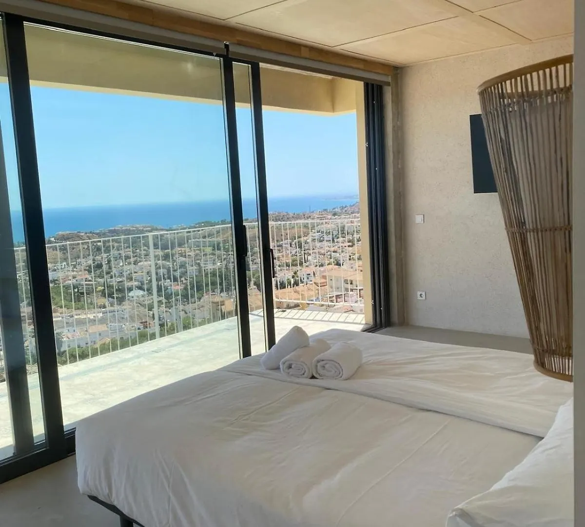 Spacious Villa With Great Views! Benalmadena