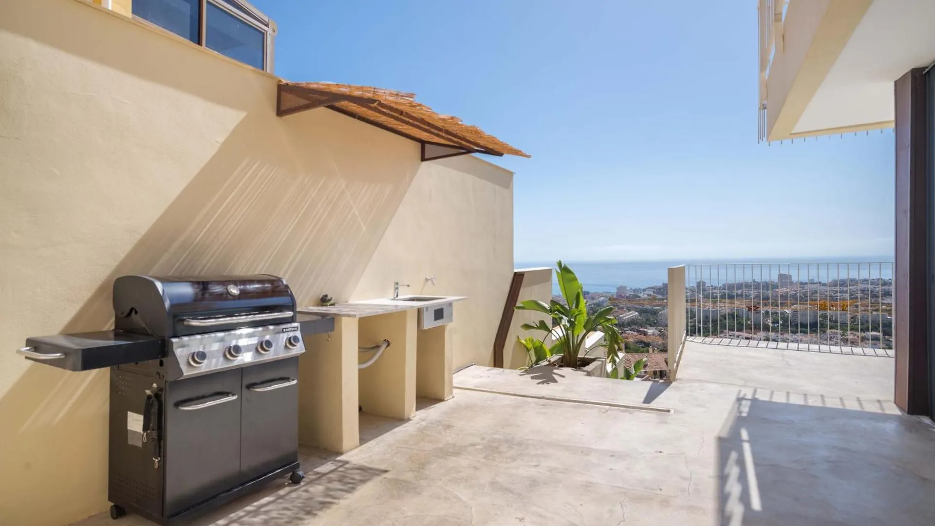 Spacious Villa With Great Views! Benalmadena