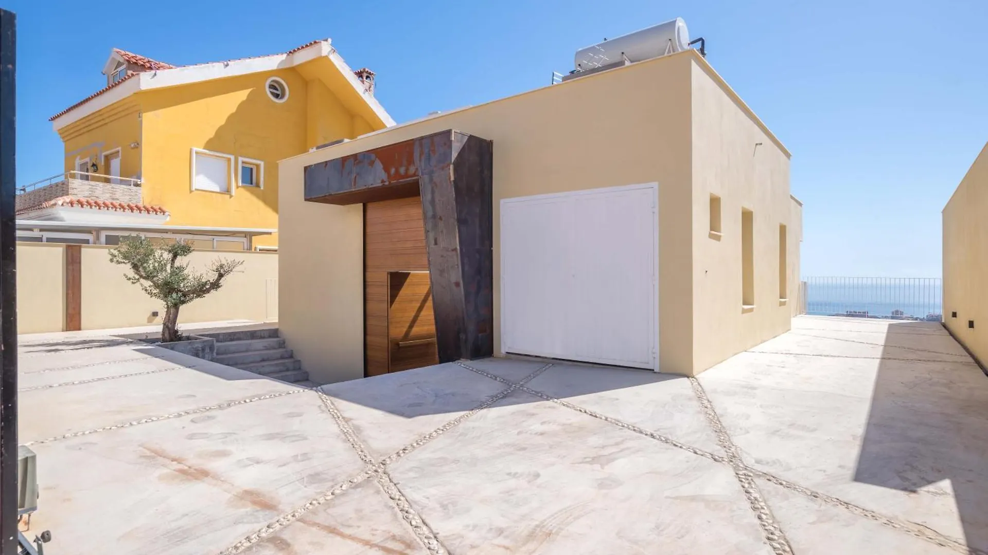 Spacious Villa With Great Views! Benalmadena