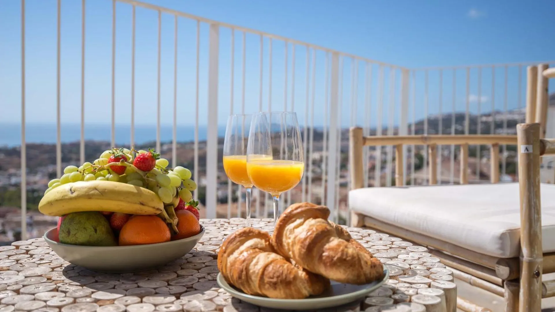 Spacious Villa With Great Views! Benalmadena Spain